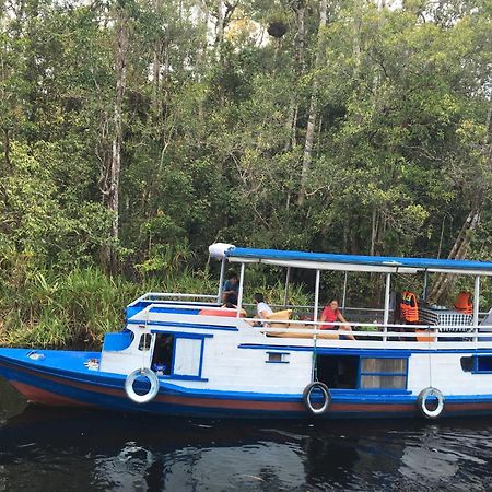 Orangutan Shaka Houseboat With Cabin Pangkalan Bun Bagian luar foto
